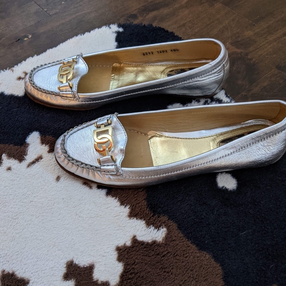 Dolce & Gabbana Loafers - Picture 2 of 8